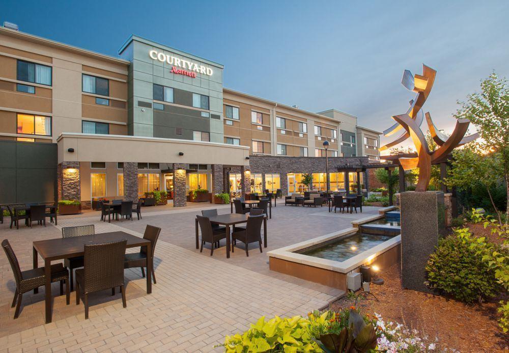 Courtyard Mankato Hotel & Event Center Экстерьер фото