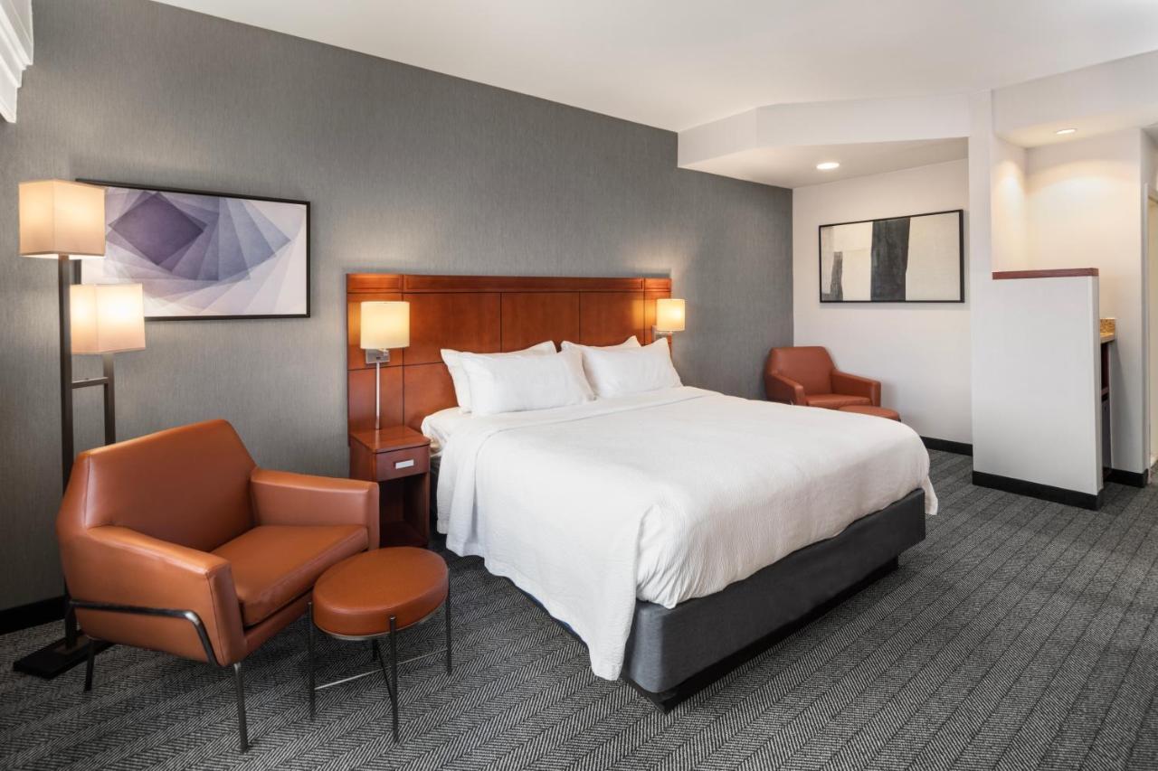 Courtyard Mankato Hotel & Event Center Экстерьер фото