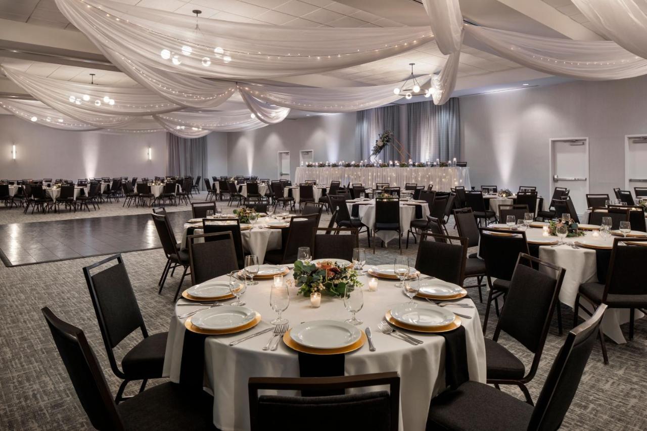 Courtyard Mankato Hotel & Event Center Экстерьер фото